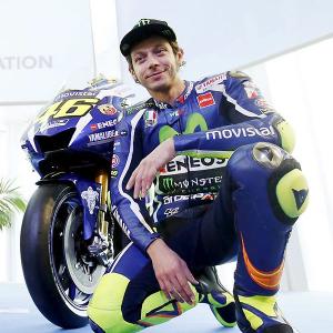 MotoGP: Valentino Rossi to race on with Yamaha until 2018