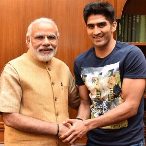 Vijender Singh discusses state of Indian boxing with PM