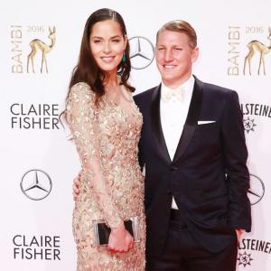 Pope Francis, Schweinsteiger win prizes at BAMBI Awards