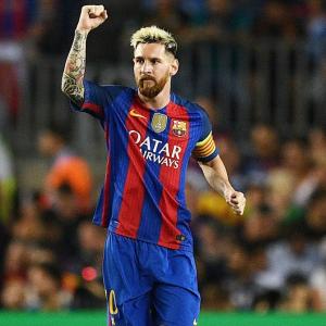 Messi deserved to win FIFA's best player award, says Barcelona coach