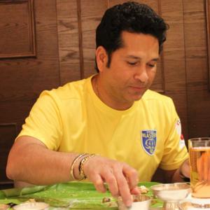 PHOTOS: Sachin Tendulkar celebrates Onam with Kerala Blasters lads!