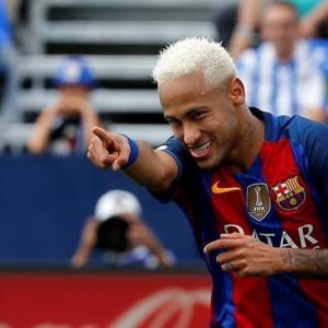 Show-off Neymar won't let up despite criticism