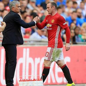 Rooney enjoys no 'privileges' at Mourinho's Manchester United