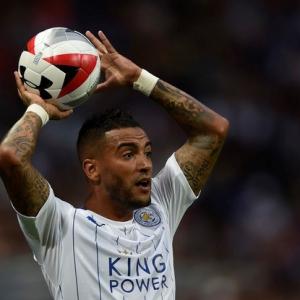 Danny Simpson extends Leicester contract until 2019