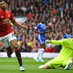 EPL: United offer hope to Spurs with 2-0 win over Chelsea