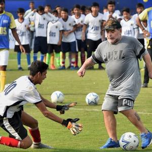 Maradona mesmerises children but Dada disappointed