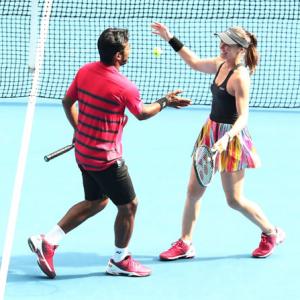 Indians at Australian Open: Paes-Hingis ease into quarters