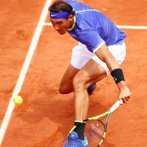 Nadal moves into French Open quarters in style