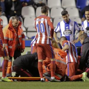 Atletico 'nervous and worried' by Torres neck injury