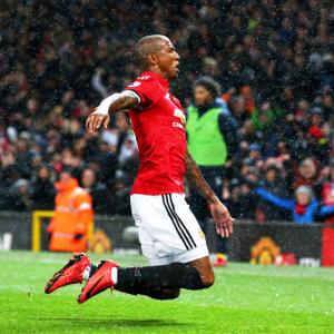 EPL PHOTOS: Manchester United steal late 1-0 win over Brighton