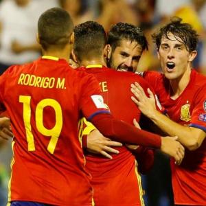 World Cup qualifiers: Spain clinch spot with slick win