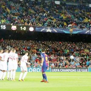 Champions League PICS: Barca, PSG, Manchester Utd steer clear