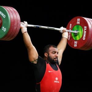 Weightlifter Pardeep misses gold after gallant fight