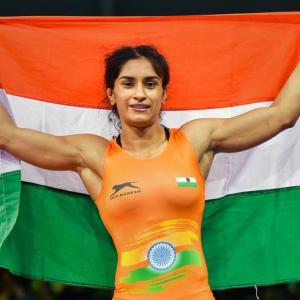 Vinesh, Sumit claim gold; Sakshi settles for bronze on last day of CWG wrestling
