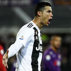 Football Extras: Juve's Ronaldo scores for fifth game in a row...