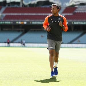 Prithvi Shaw resumes light training ahead of Perth Test