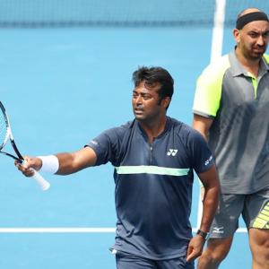 Paes-Raja go down tamely in Aus Open pre-quarters