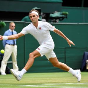 Federer leaves yet another rival chasing shadows