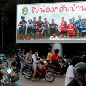 World soccer toasts Thai cave boys' rescue