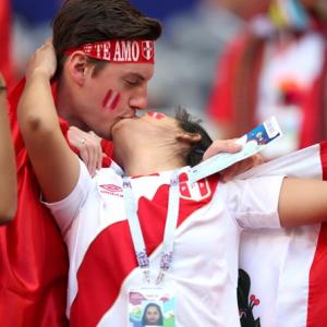 Peru fans outnumber France's 7-to-1 in Yekaterinburg