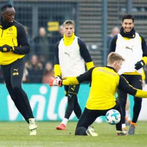 PHOTOS: Sprint king Bolt on target in Borussia Dortmund training