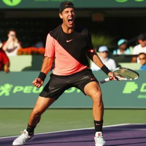Miami Open: Top seeds Federer, Halep shocked