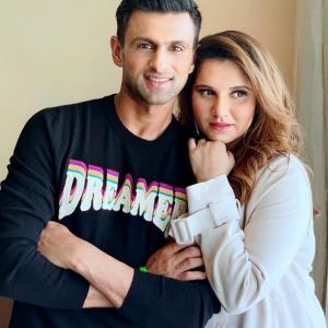 Shoaib Malik chooses wife Sania, baby over cricket