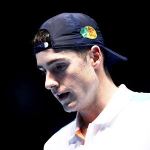 Bereaved Isner finds difficult to focus on match at ATP Tour Finals