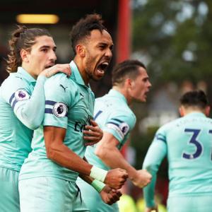 EPL PHOTOS: Arsenal win 17th game on trot...