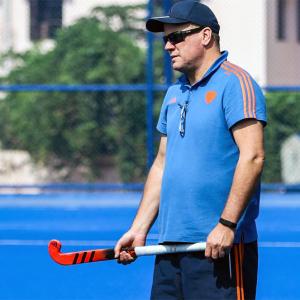 New hockey coach Reid asks players to put team first