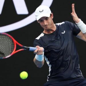 Sports Shorts: Murray to attempt comeback