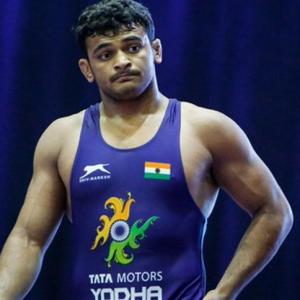 Deepak becomes 1st Indian jr world champ in 18 years