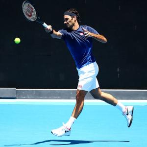 Federer feeling 'lucky' ahead of Aus Open hat-trick bid