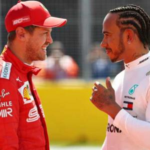 Hamilton mocks Ferrari's use of Chandhok analysis