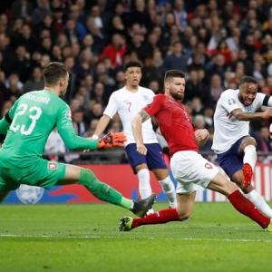 Euro qualifiers PICS: England rout Czechs