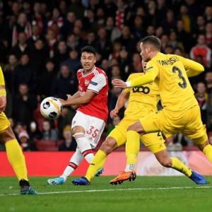 Europa PIX: Easy for Arsenal, Manchester Utd held