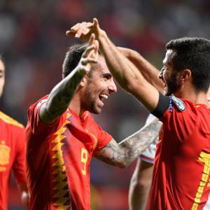 Euro qualifiers: Spain beat Faroe Islands, Italy win