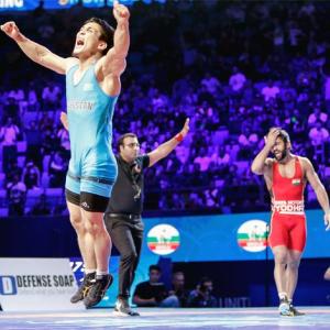 Worlds: Controversial loss ends Bajrang's run in semis