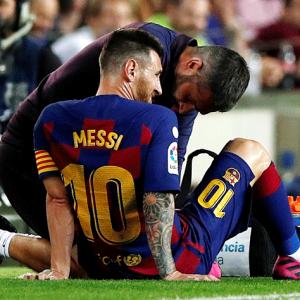 PIX: Messi limps off in Barca's win over Villarreal
