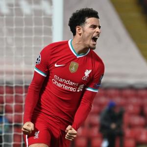 Champions League: Liverpool progress; Real stunned