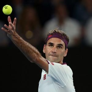 AO: Federer, Djokovic reach quarters; Kenin stops Coco