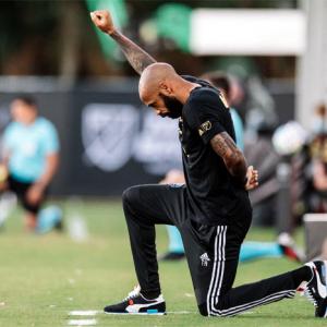 Henry kneels for 8 minutes, 46 seconds at MLS game