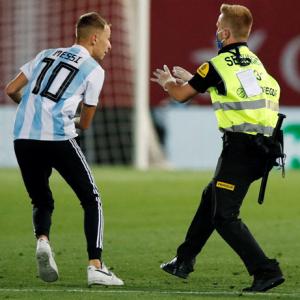 La Liga mulls criminal action against pitch invader