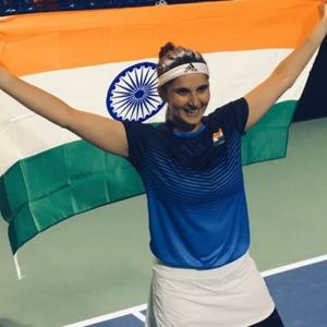 Sania Mirza urges people to stay at home