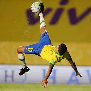 WC Qualifiers: Brazil edge Venezuela; Uruguay cruise