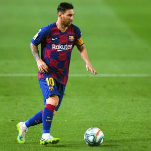 No winners as Messi decides to stay at Barcelona