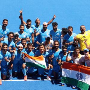 PICS: India hockey players celebrate bronze medal win!