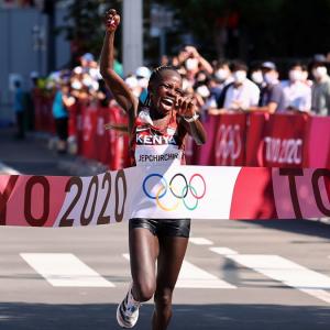 Kenya's Jepchirchir wins women's marathon