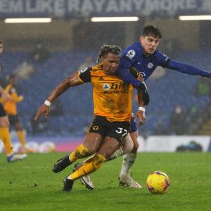 EPL: Chelsea held by Wolves in dull draw