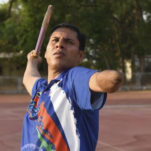 Jhajharia sets world record for Tokyo Paralympic spot